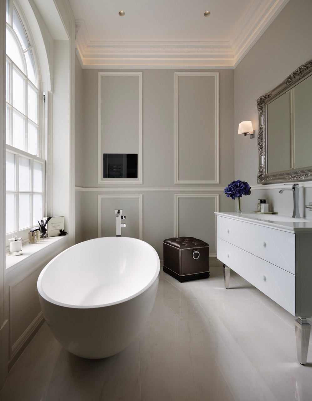 Cornice C219 in bianco | 130 x 176 x 2000 mm