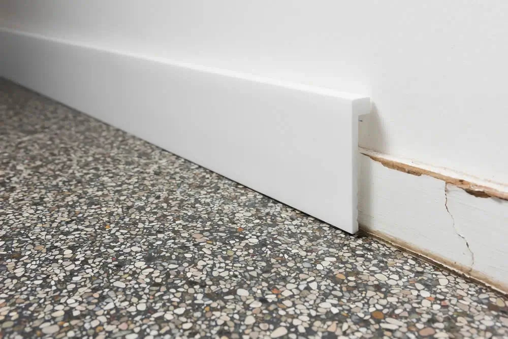 Baseboard SX171 in white | 22 x 100 x 2000 mm